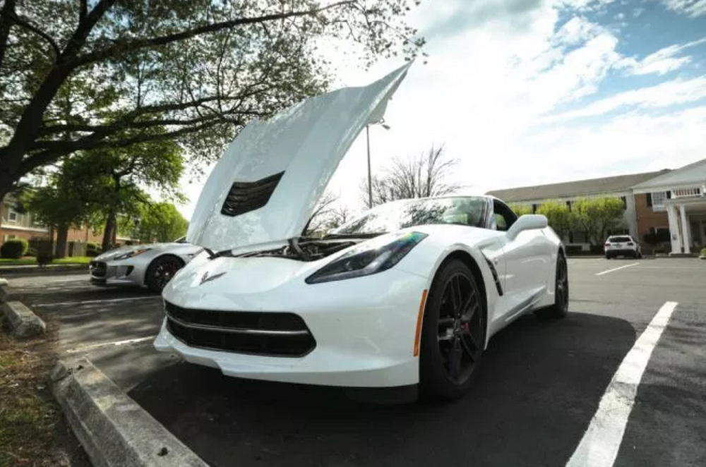 Corvette Forum Members Get Technical over Hood Closing Procedure