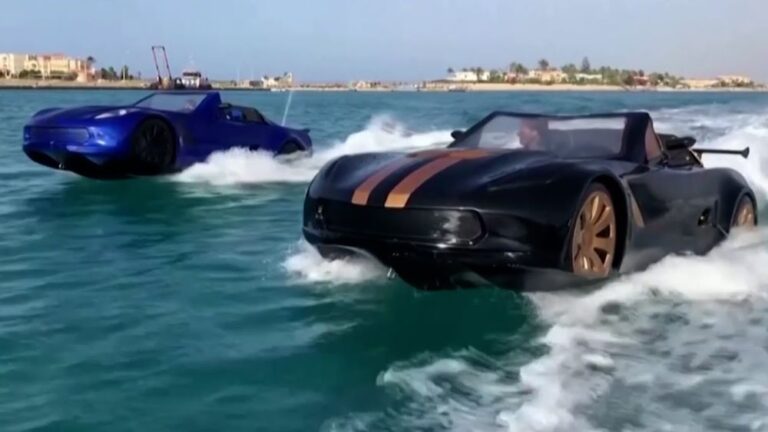 Boat That Looks Like a C7 Corvette Makes Waves Everywhere It Goes